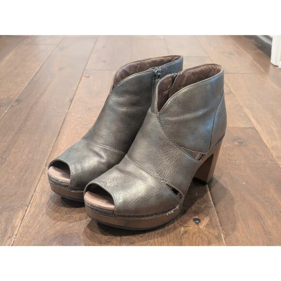 Dansko Delphina Bootie Women 39 Peep-Toe Platform Heel Nubuck Leather GUC - Picture 1 of 8